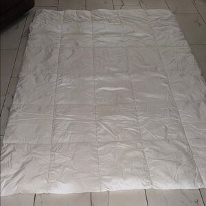 Elegant White Comforter